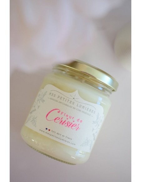 Bougie parfumée artisanale à la fleur de cerisier