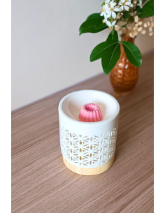 Brûle parfum Fleur de vie en céramique blanche ajourée.